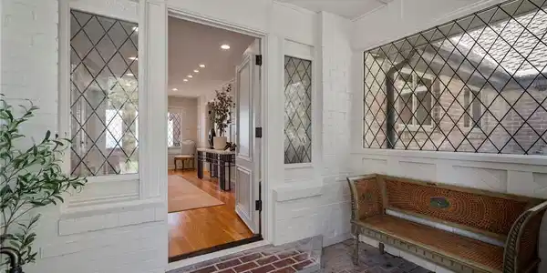 Image 3: Mud room