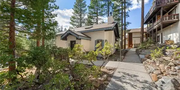 1032 Lucerne Way