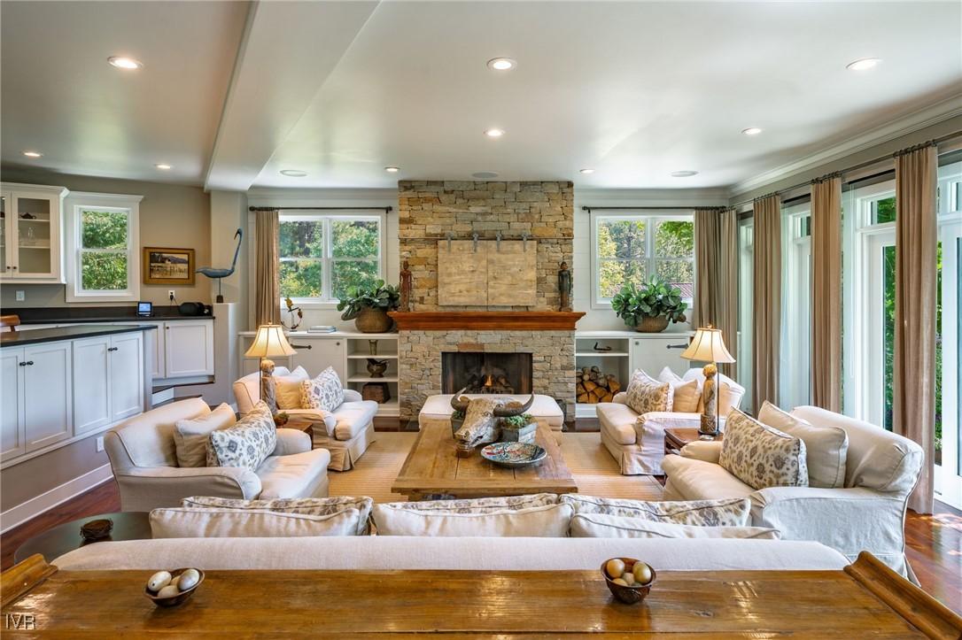 Image 3: Family Room