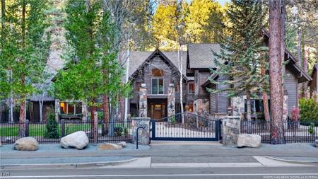 1056 Lakeshore Boulevard