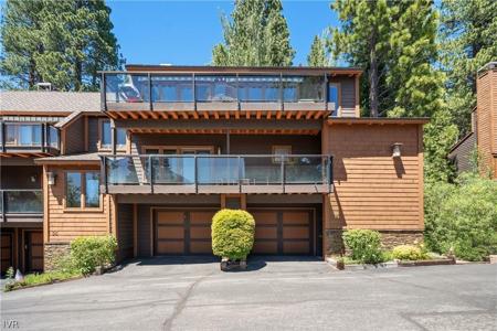 501 Lakeshore Boulevard