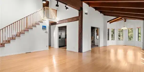 Image 4: Living Room & Dining