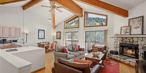 400 Fairview Boulevard