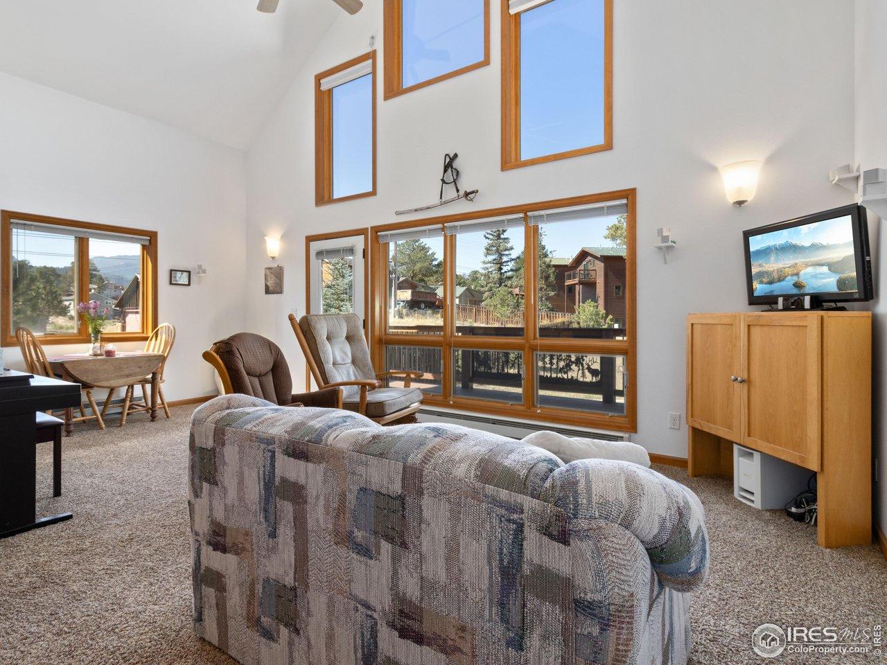 Image 2: Living room