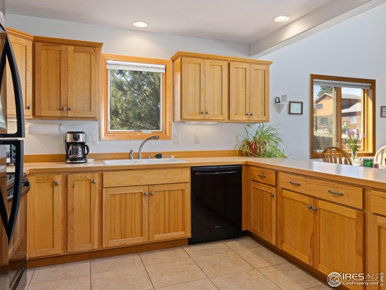 Image 3: Kitchen