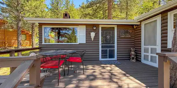 Image 2: Front deck