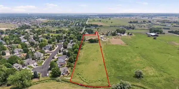 Image 3: Rural Northern Colorado setting with neighborhood access nearby Image 3: Rural Northern Colorado setting with neighborhood access nearby