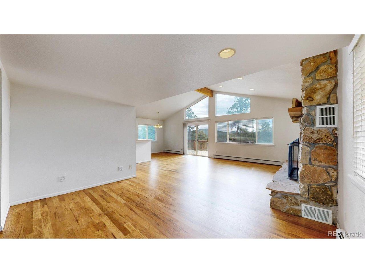 Image 4: Living room flooded with natural light