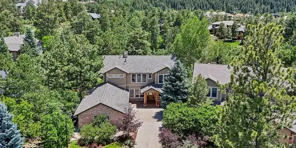 7018 Forest Ridge Cir