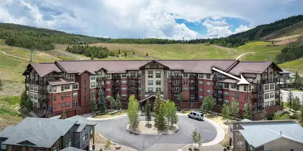 300 Base Camp Cir