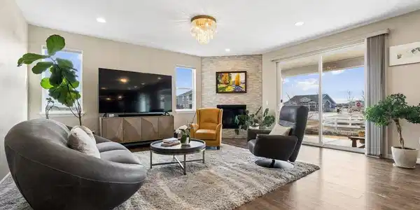Image 2: Sit and relax next to open windows and an open concept floorplan. Image 2: Sit and relax next to open windows and an open concept floorplan.