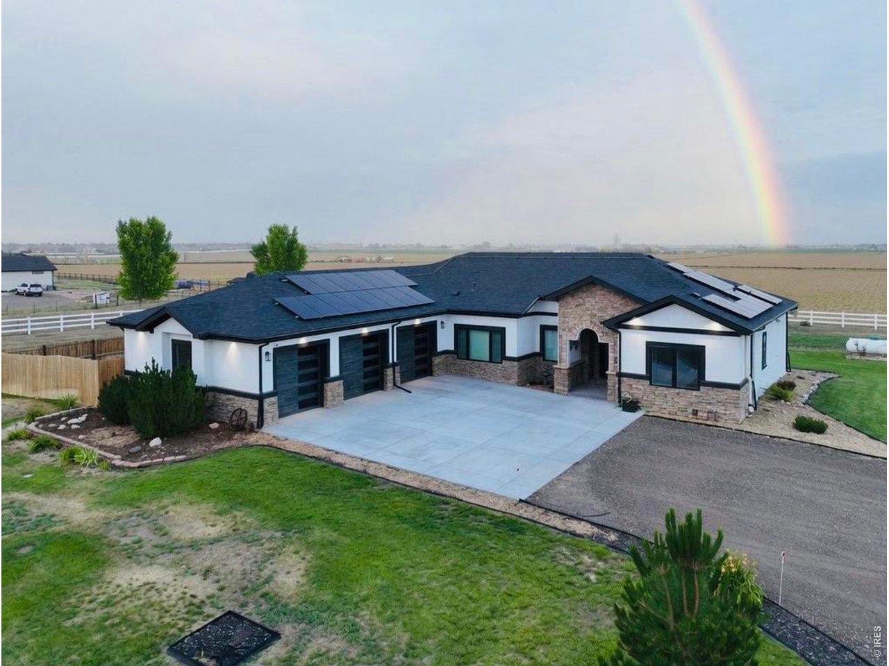 Image 2: Gorgeous west facing home with the best sunsets and views all around! Image 2: Gorgeous west facing home with the best sunsets and views all around!