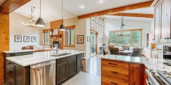 27 Montane Ct