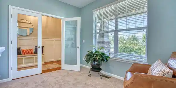 Image 3: Office with french doors