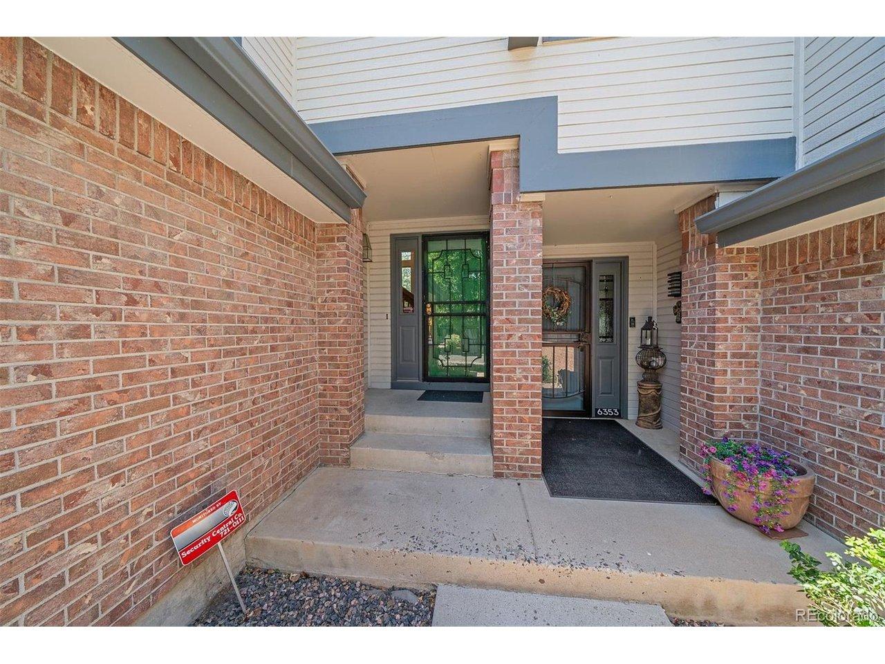 Image 4: Covered front porch