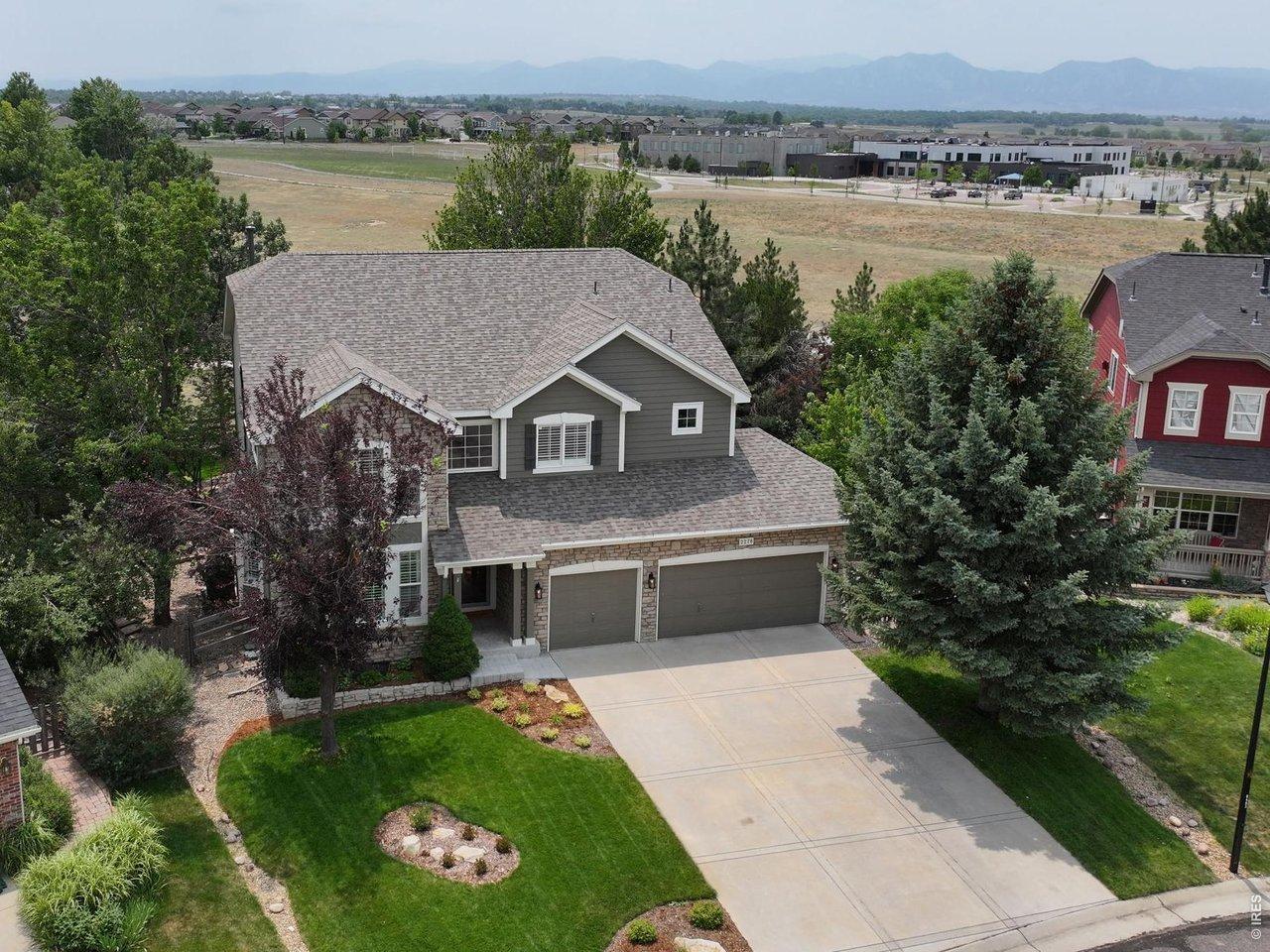 Image 3: Mountain Views and Open Space situated on a quiet cul-de-sac, Image 3: Mountain Views and Open Space situated on a quiet cul-de-sac,