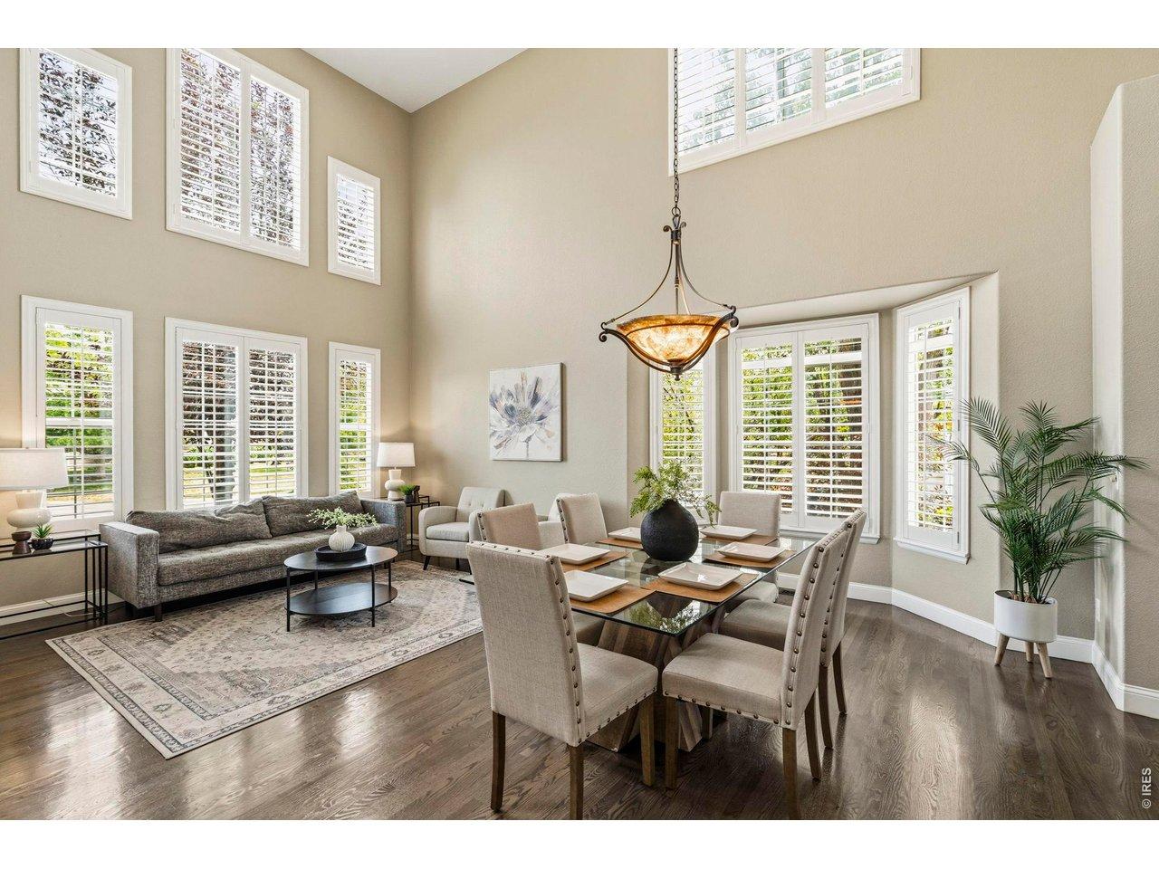 Image 4: Soaring 18 Ft Ceilings Image 4: Soaring 18 Ft Ceilings