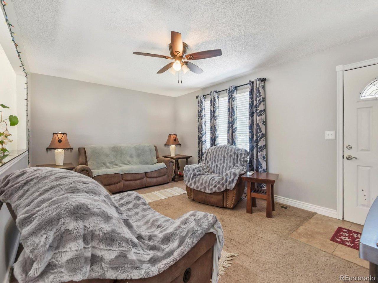 Image 4: 12 Family Room.jpg