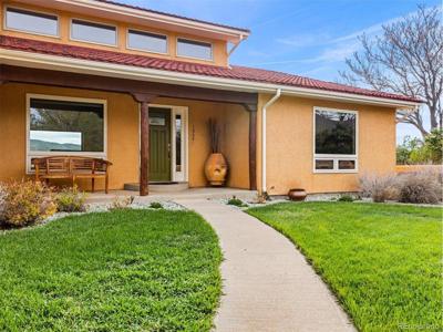 1064 Ridgeview Pl