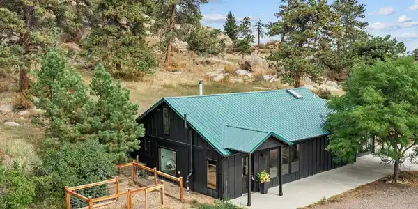 511 Green Mountain Dr