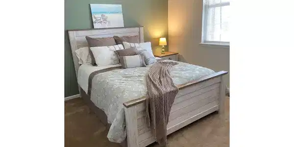 Image 4: Bedroom 2 is ideal for a guest room.