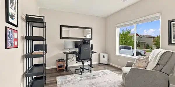 Image 4: Light filled Office by the front door Image 4: Light filled Office by the front door