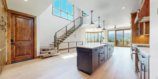 Image 3: So much natural lights. Image 3: So much natural lights.