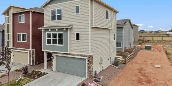 Image 2: Side of residence. Image 2: Side of residence.