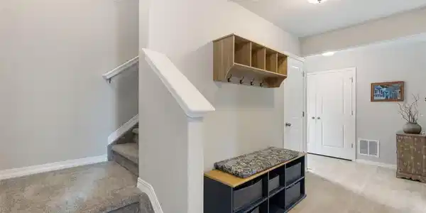 Image 4: Entry way into home. Image 4: Entry way into home.