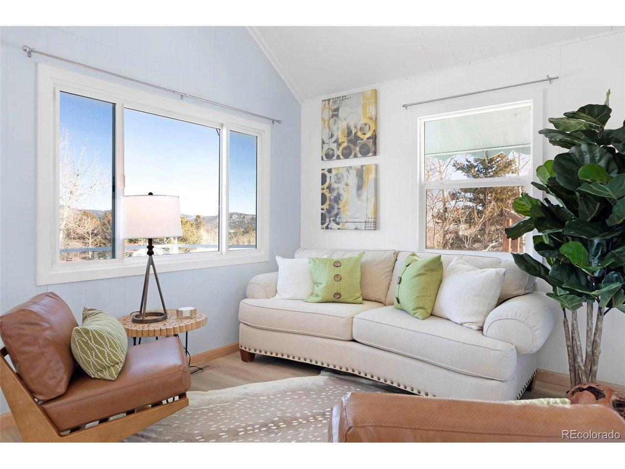 Image 4: Living Room Image 4: Living Room