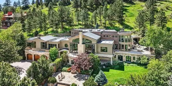 45 Bellevue Dr