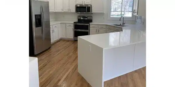 Image 2: Kitchen Image 2: Kitchen