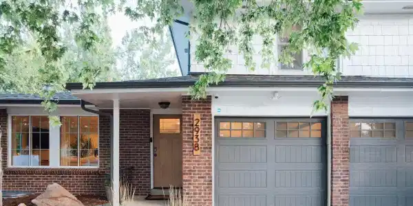 2938 Loma Pl