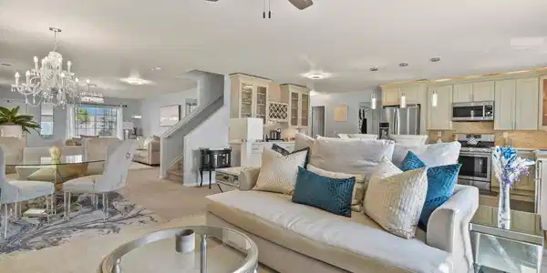 Image 4: Open concept space is perfect for entertaining Image 4: Open concept space is perfect for entertaining