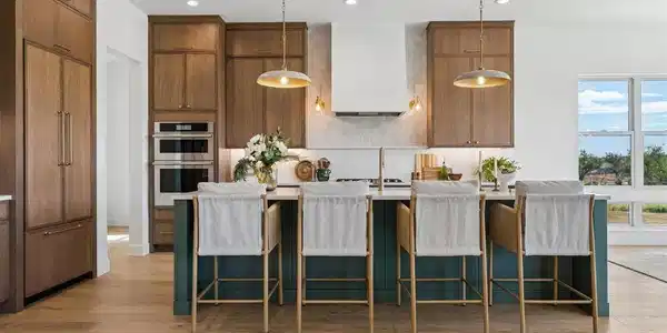 Image 4: Gourmet kitchen with statement island and cabinetry. Image 4: Gourmet kitchen with statement island and cabinetry.