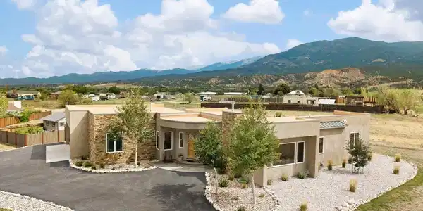 7670 Meadowlark Ln