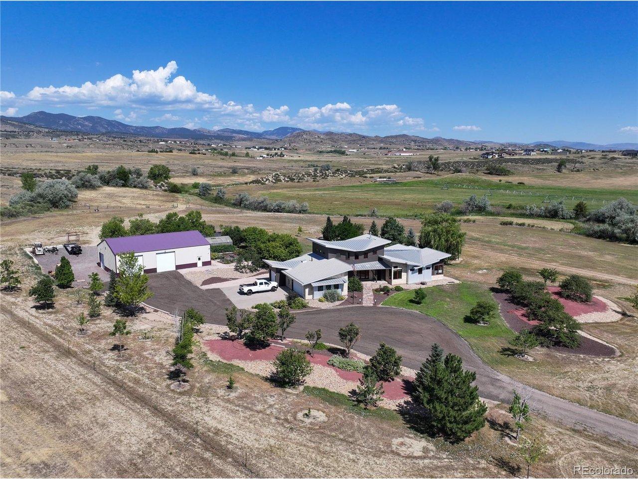 Image 1: This architectural masterpiece sits on over 35 acres and was built for comfort, style and convenience. Image 1: This architectural masterpiece sits on over 35 acres and was built for comfort, style and convenience.