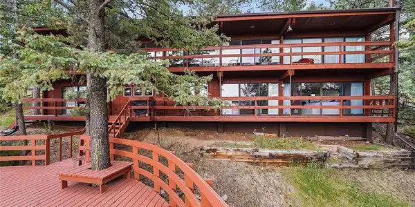 Image 4: Deck Image 4: Deck