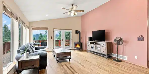 Image 3: High Vaulted Ceilings Image 3: High Vaulted Ceilings