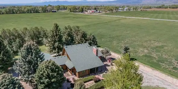 Image 2: Aerial - log home Image 2: Aerial - log home