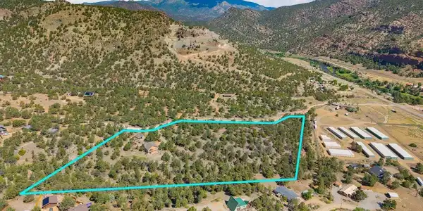 Image 3: 7.4 acres of privacy Image 3: 7.4 acres of privacy