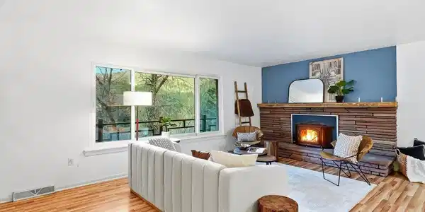 Image 4: Sun filled living room with large picture window Image 4: Sun filled living room with large picture window