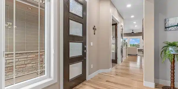 Image 3: Gleaming hIckory floors Image 3: Gleaming hIckory floors