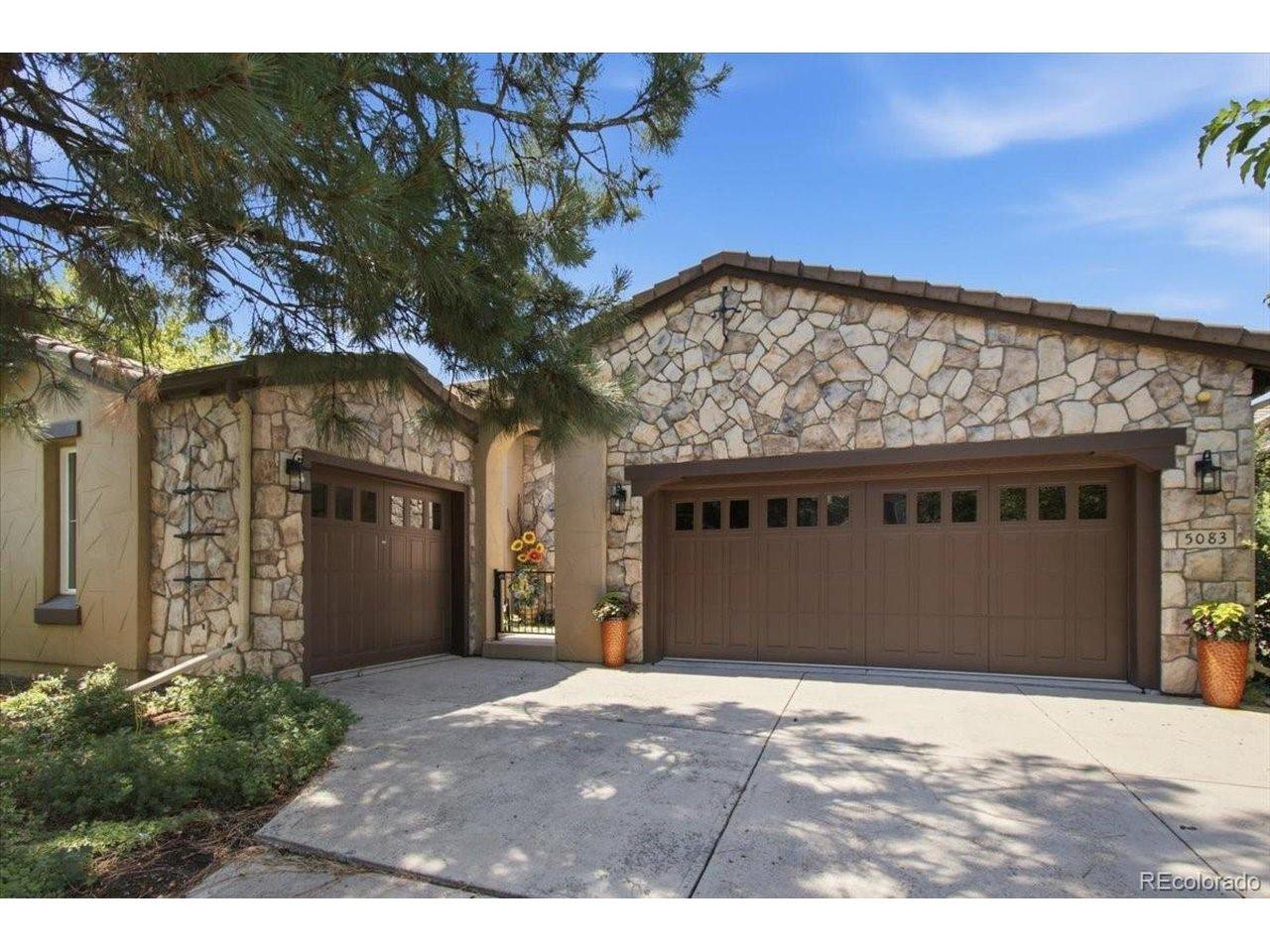 Image 2: Entrance to the home with 2 Garages! Image 2: Entrance to the home with 2 Garages!