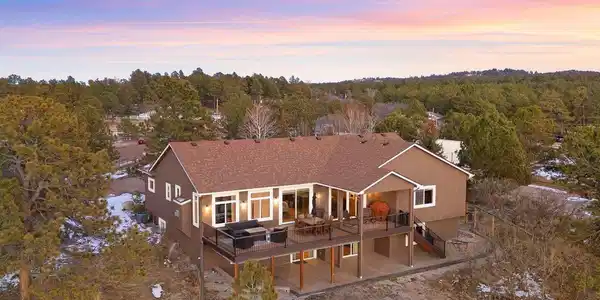 4255 Arrowhead Dr