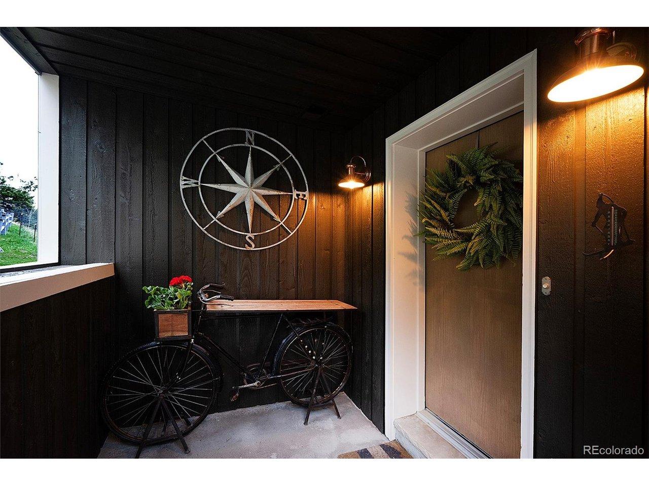 Image 3: Wonderful curb appeal and welcoming entrance