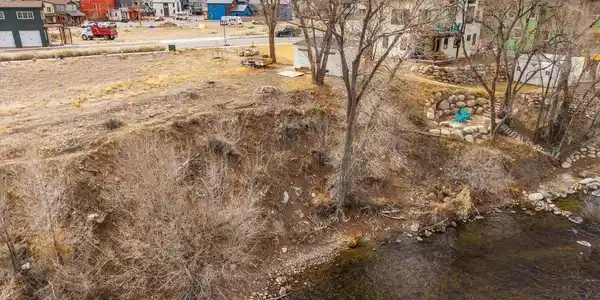 Image 3: Great place for a patio to enjoy river views Image 3: Great place for a patio to enjoy river views