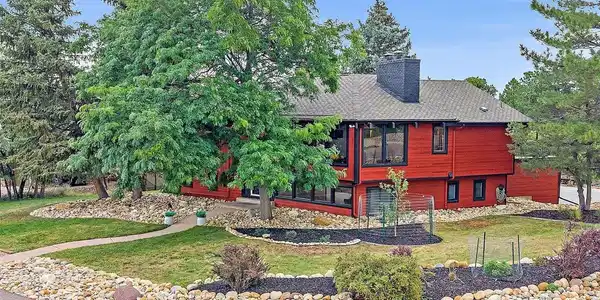 Image 2: Cul-de-sac corner lot with 4 Bedroom, 3 Bath home with a 4-Car Garage! Image 2: Cul-de-sac corner lot with 4 Bedroom, 3 Bath home with a 4-Car Garage!