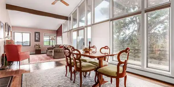 398 Leonards Rd