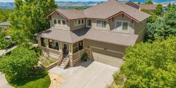 Image 2: Gorgeous two story home. Image 2: Gorgeous two story home.